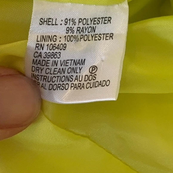 Tahari Blazer 12 Bright Yellow Jacket with White Buttons Pockets 3/4 Sleeves - Picture 4 of 9